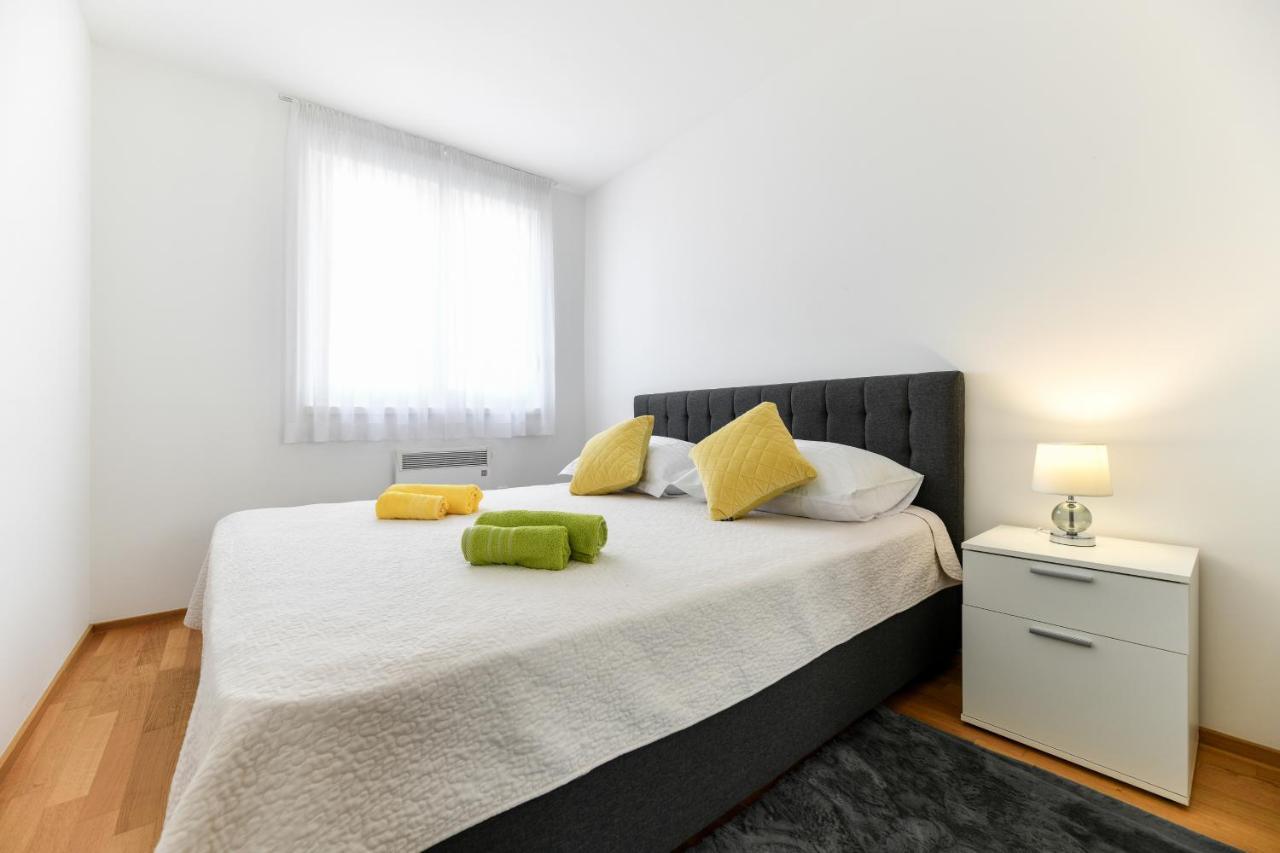 Modern Apartment For 2025' Vacation In زادار المظهر الخارجي الصورة