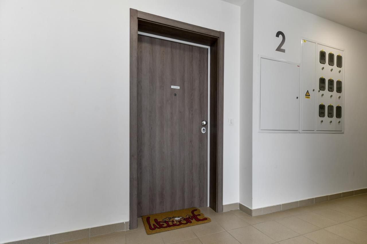 Modern Apartment For 2025' Vacation In زادار المظهر الخارجي الصورة