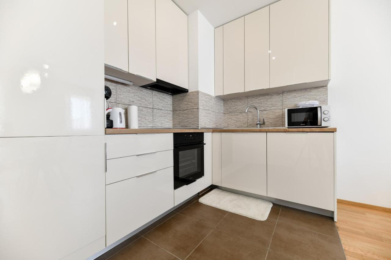 Modern Apartment For 2025' Vacation In زادار المظهر الخارجي الصورة