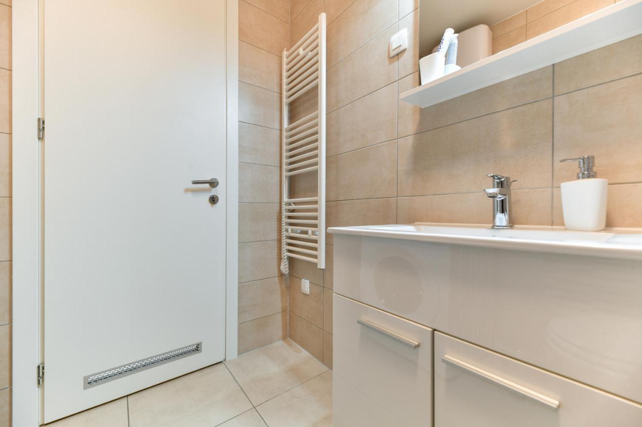 Modern Apartment For 2025' Vacation In زادار المظهر الخارجي الصورة