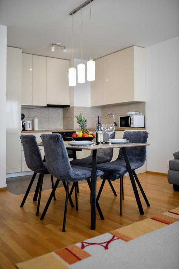 Modern Apartment For 2025' Vacation In زادار المظهر الخارجي الصورة