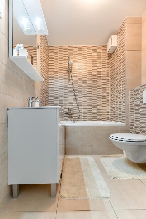 Modern Apartment For 2025' Vacation In زادار المظهر الخارجي الصورة
