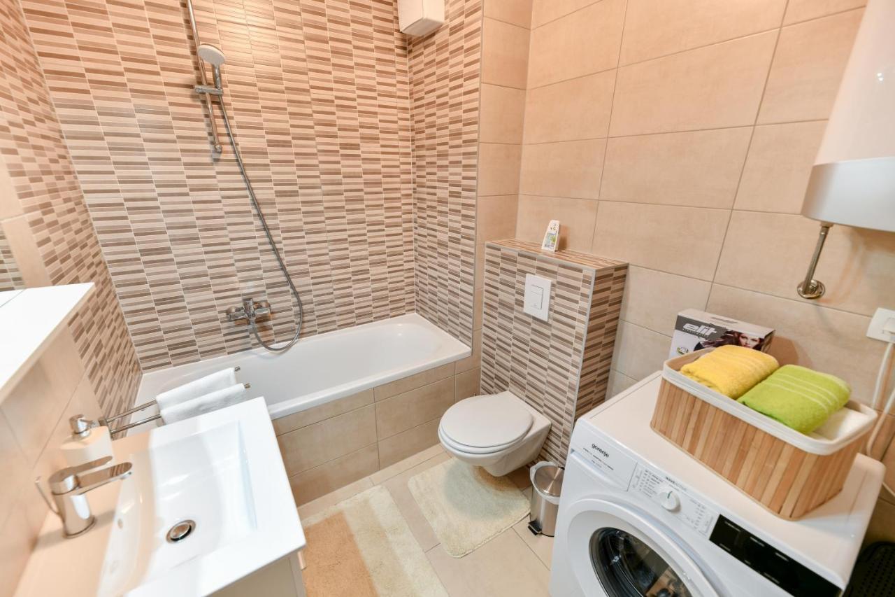 Modern Apartment For 2025' Vacation In زادار المظهر الخارجي الصورة